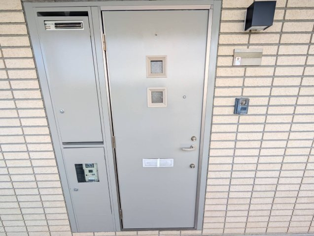 Ｊ・ＲＯＡＤの玄関