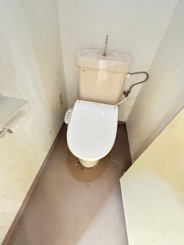 大阪市西淀川区御幣島３丁目の賃貸マンションのトイレ
