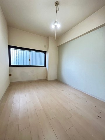 大阪市西淀川区御幣島３丁目の賃貸マンションの寝室