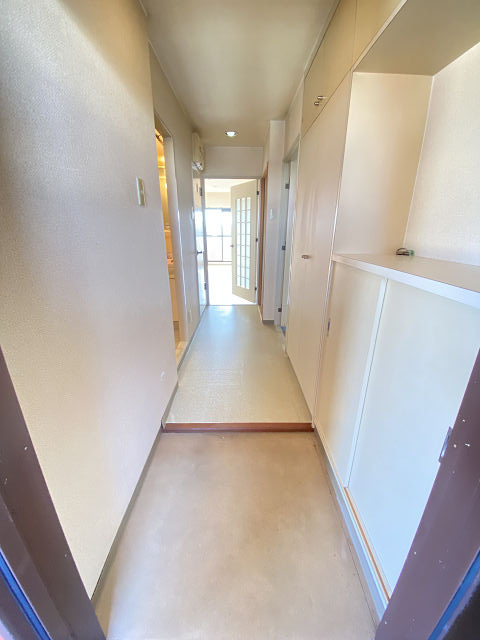 尼崎市大西町２丁目の賃貸マンションの玄関