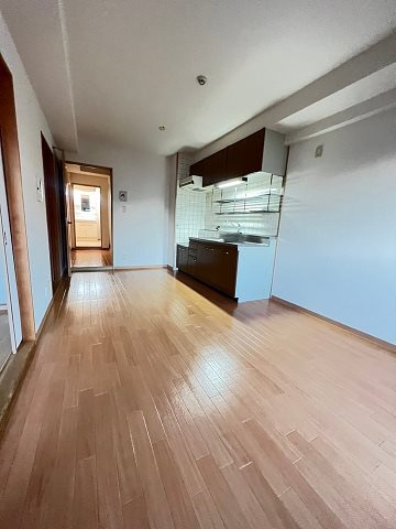 大阪市西淀川区姫島３丁目の賃貸マンションの居間・リビング