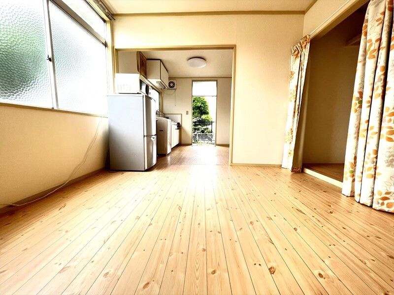 スウィング原島の居間・リビング