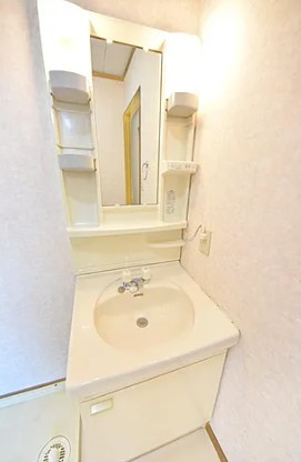 八王子市別所１丁目の賃貸マンションの洗面所