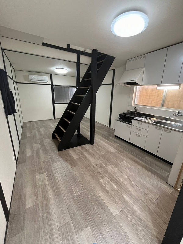 Designes Kominka Mikuriyaの居間・リビング