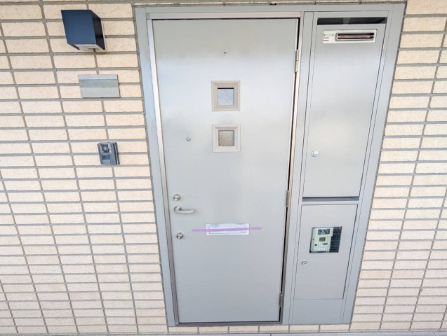 Ｊ・ＲＯＡＤの玄関