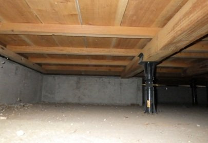 宇部市開４丁目　戸建ての構造・工法・仕様|【リフォーム済】床下の写真です。