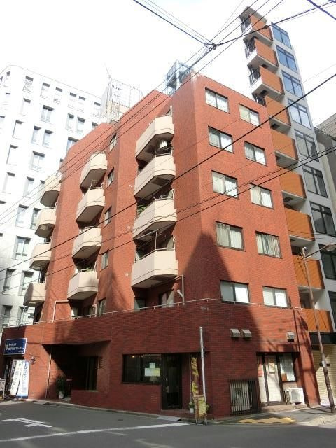安田神保町マンションの外観