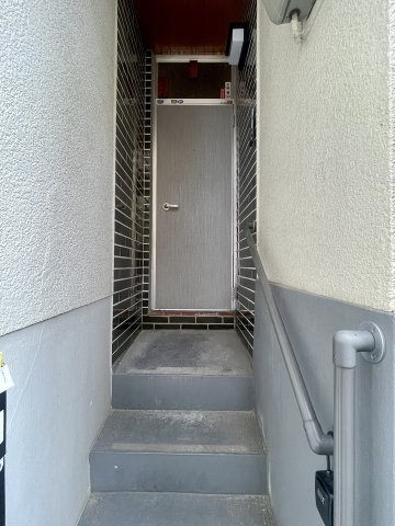 吹田市千里山竹園１丁目の店舗事務所の間取り