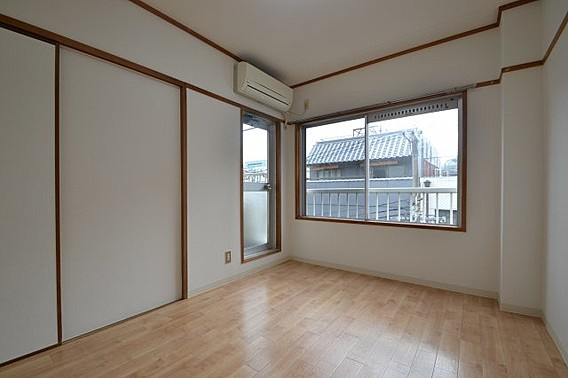 シャトーヒロの洋室