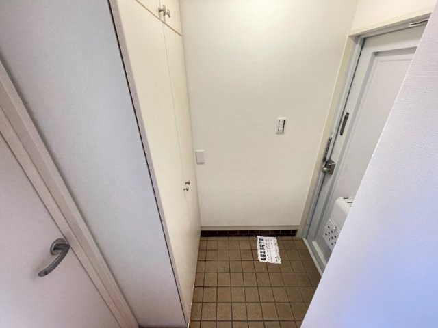 芦屋川月若マンションの玄関