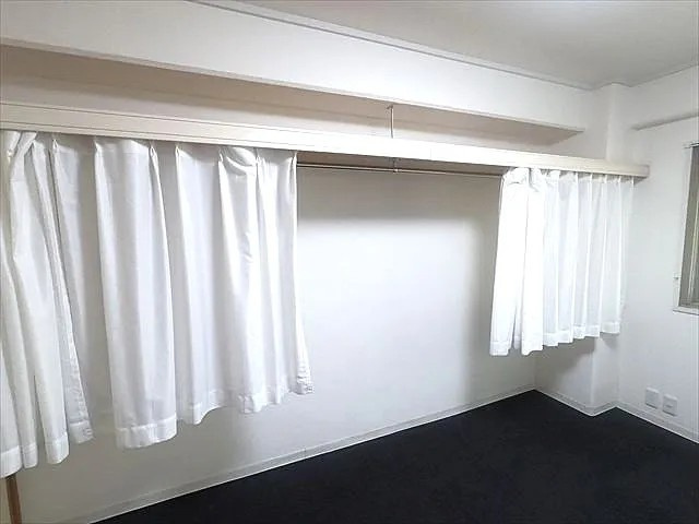 荒神山マンションの居間・リビング