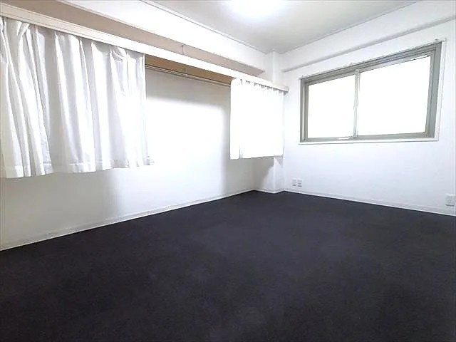 荒神山マンションの居間・リビング