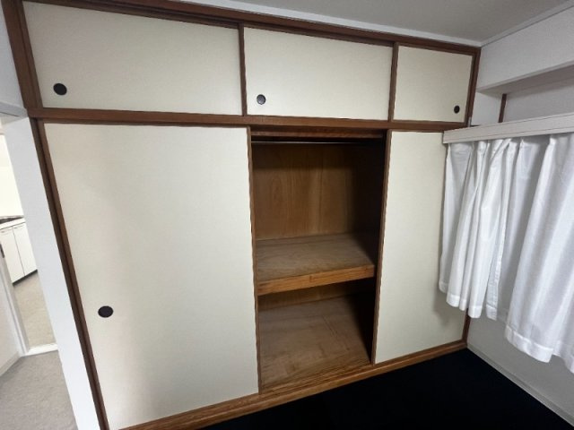 荒神山マンションの収納