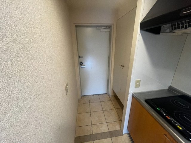 荒神山マンションの玄関