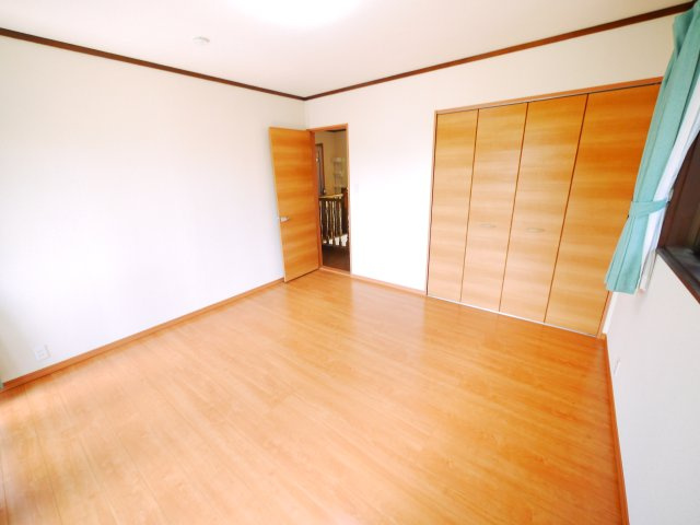 八街市吉倉　中古戸建の洋室|内外装リフォーム済み防蟻工事済み 令和2年9月  ４SLDK 駐車2台可能　閑静な分譲地内
