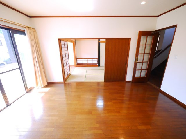 八街市吉倉　中古戸建のトイレ|内外装リフォーム済み防蟻工事済み 令和2年9月  ４SLDK 駐車2台可能　閑静な分譲地内
