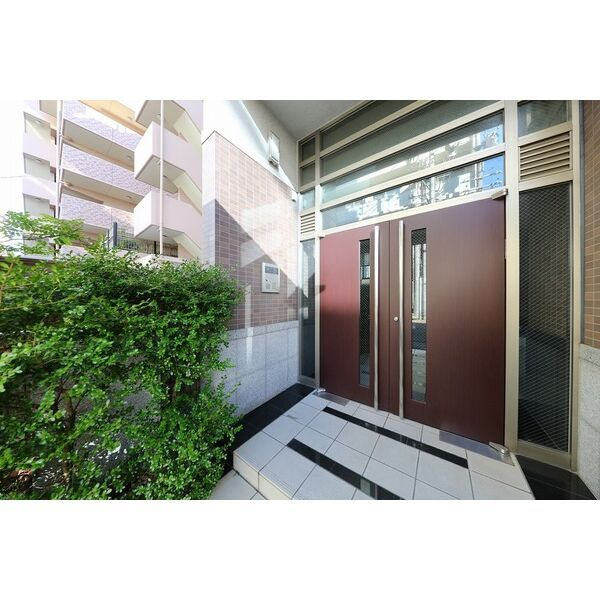 アルカンシェル名駅のエントランス