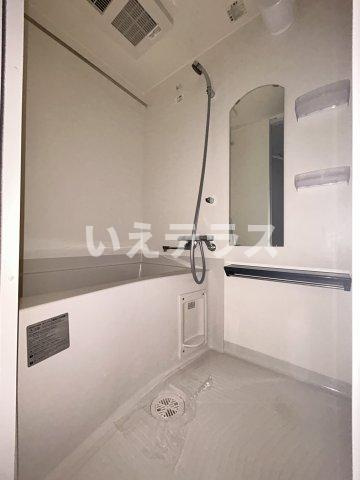 プレサンス神戸元町ベルシオンの浴室
