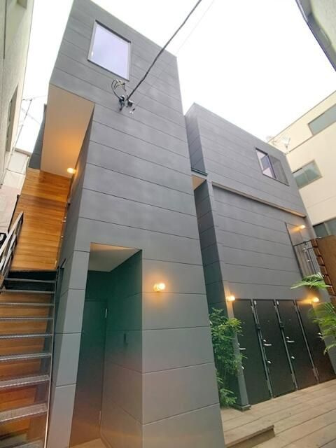 ＧＲＡＮＤＥ　ＭＡＩＳＯＮ　ＳＵＧＡＭＯの外観