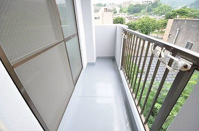 オアシス門司港IIのバルコニー