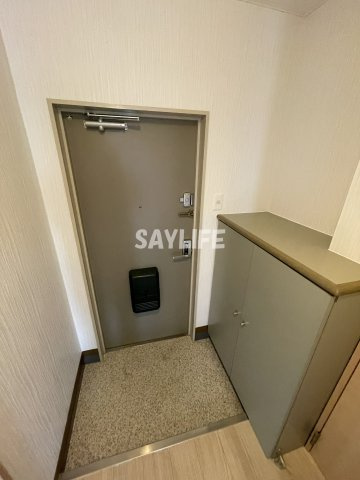 グランデージスワの玄関