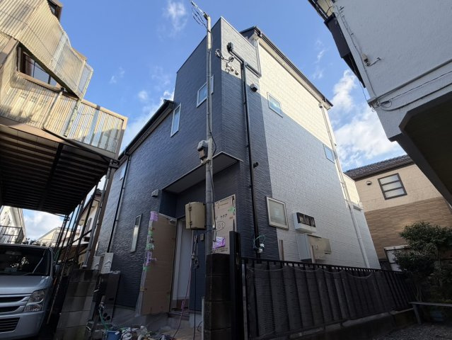 サンライズ府中のエントランス