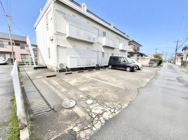 サクラハウスの駐車場