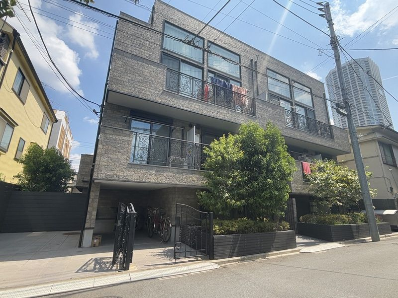 グレイス新宿御苑の外観