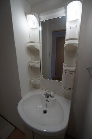 福岡市中央区白金２丁目の賃貸マンションの独立洗面台|物件の画像9