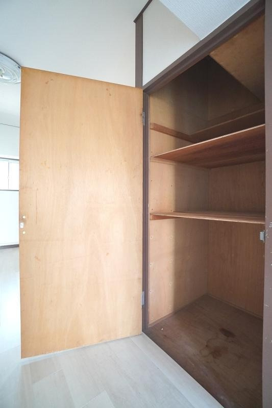 福岡市中央区今泉１丁目の賃貸マンションの収納|物件の画像7