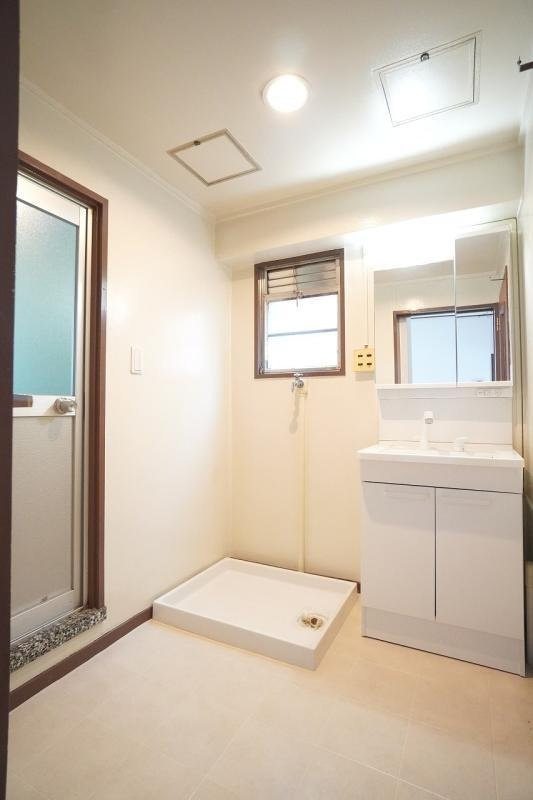 福岡市中央区今泉１丁目の賃貸マンションの独立洗面台|物件の画像9