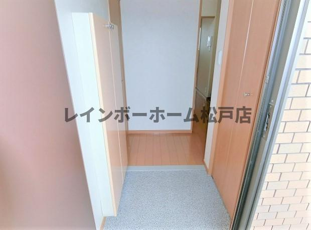 サンフローラ・エフの玄関