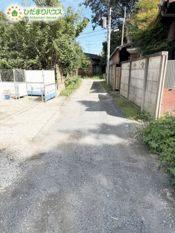 野田市吉春1期　新築戸建　1号棟の前面道路含む現地写真|接道：南東側4.0ｍ（セットバック含む）セットバック面積持ち分/7.02㎡×1/1