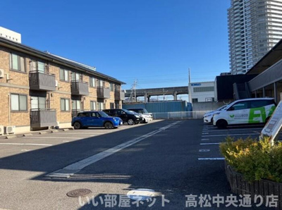 【駐車場】 | コンフォート ｳｴｽﾄ | 駐車場
