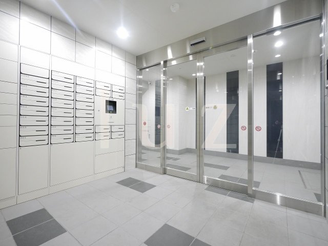 アーバネージュ新横浜のエントランス