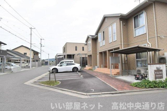【駐車場】 | オーシャン セブン | 駐車場