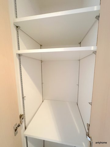エステムプラザ難波WESTⅡプレディア　仲介手数料無料の収納