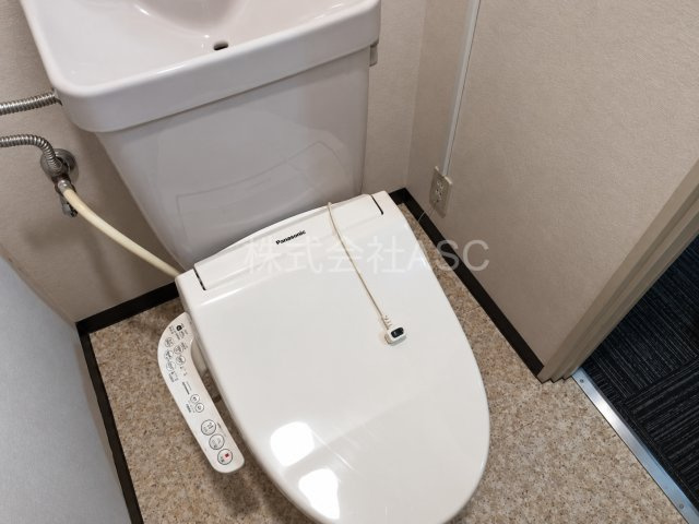 西田ビルのトイレ