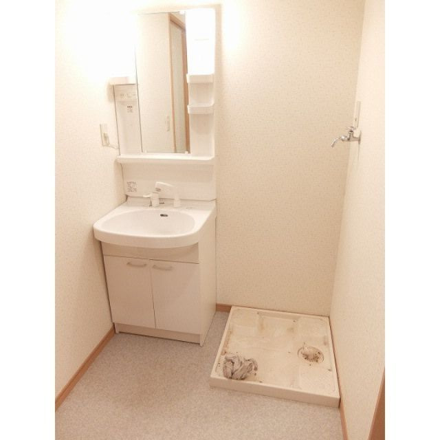 アムール　ラペの独立洗面台