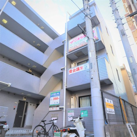 ドミサイルオーミヤのロビー