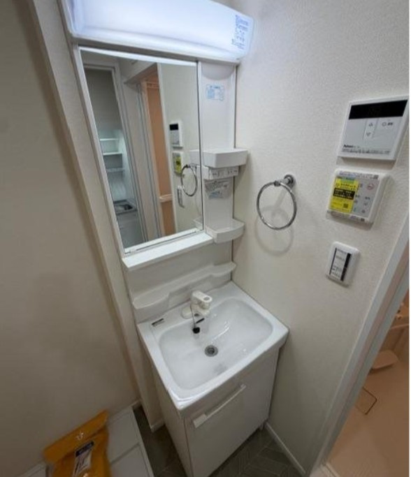 MILKOCOテラス西川口の洗面所