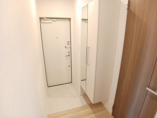 ユニゾン アザレアⅠの玄関