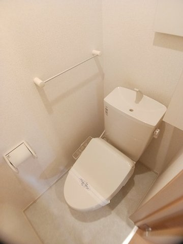 【トイレ】 | モルトベーネ | 落ち着いたトイレです