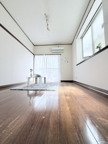 きらめきとそよ風のＡｑｕａの居間・リビング