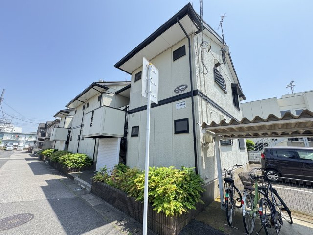 メゾン松本D棟の外観