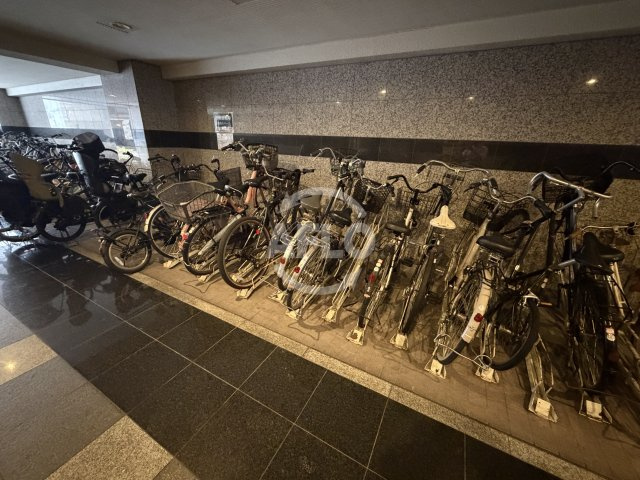 コンフィデンス西本町の駐車場|コンフィデンス西本町　駐輪場