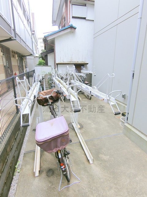 Casa Luna Sol Ikegamiカーサルナソルイケガミのその他共用部分|ラック式の駐輪場