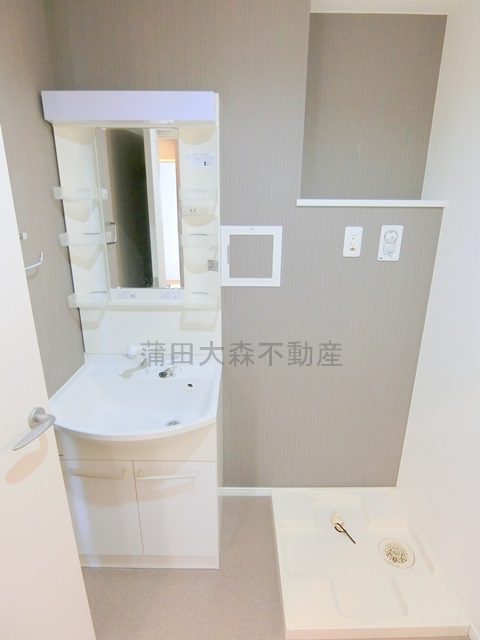 Casa Luna Sol Ikegamiカーサルナソルイケガミの洗面所|洗面脱衣所　独立洗面台　洗濯機置き場