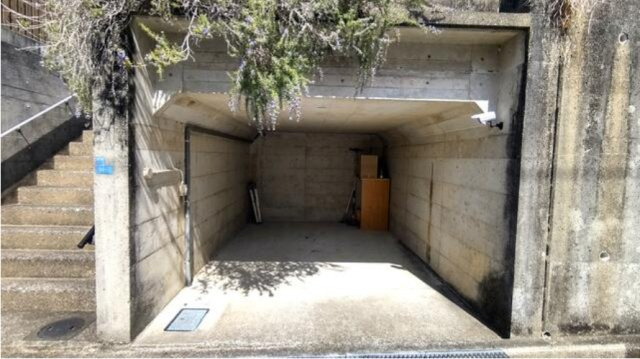 「愛車を守る堀車庫＆庭付き4SLDK」高知市瀬戸南町1丁目　中古一戸建てのその他|愛車を雨や紫外線から守る堀車庫◎