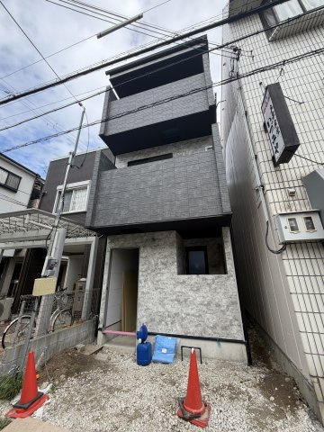 D-006の外観